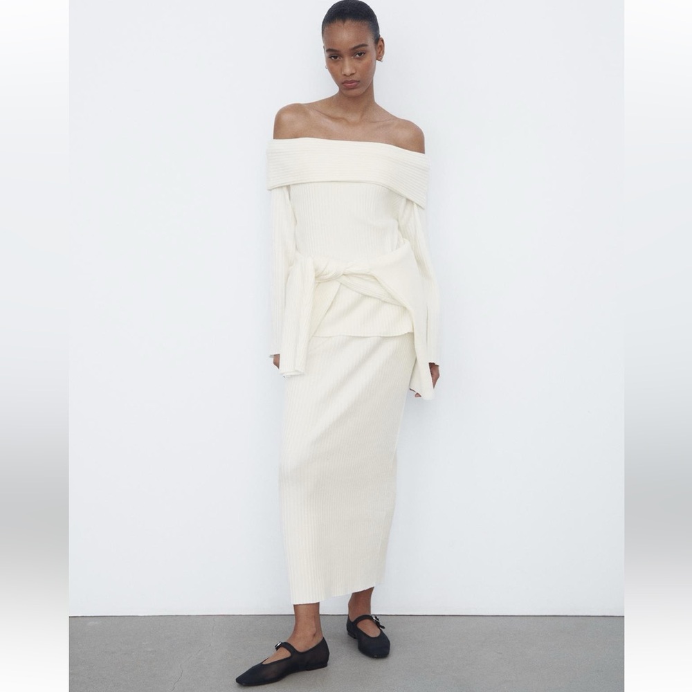 NEW WITH TAGS!! 2 pc Zara Brushed Ribbed Set